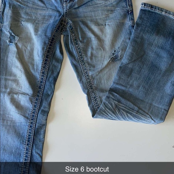 Jeans - Picture 4 of 4